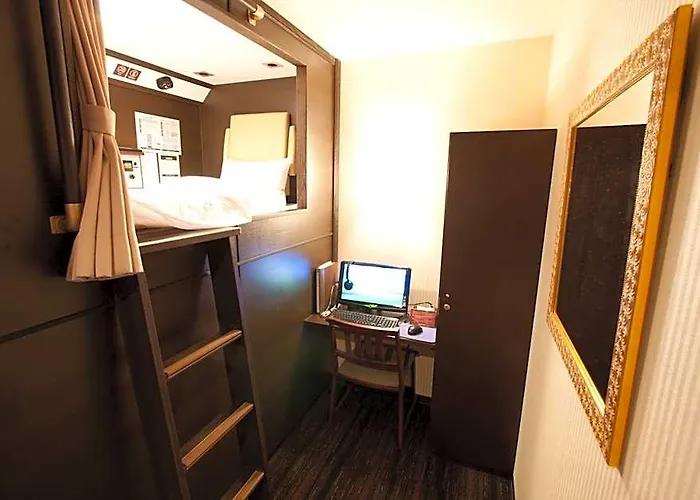 Hearts Capsule Hotel & Spa Nakasu -Male Only-