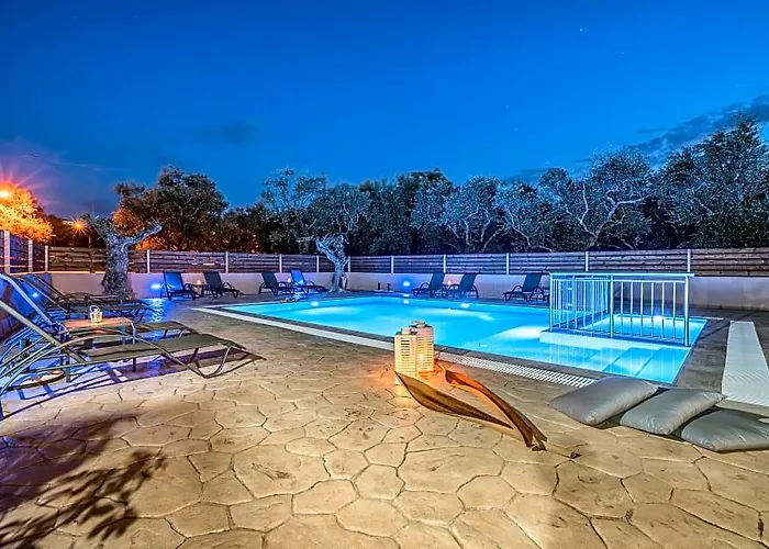 Armonia Studios & Apartments