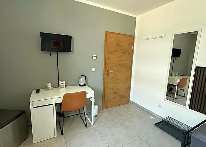 Hostel54
