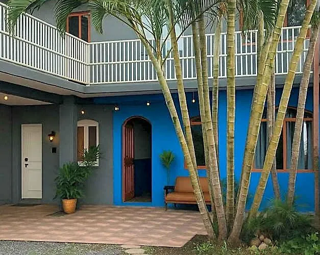 Fica, Vai Ter Bolo Hostel