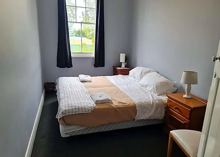 Kearsley Hotel