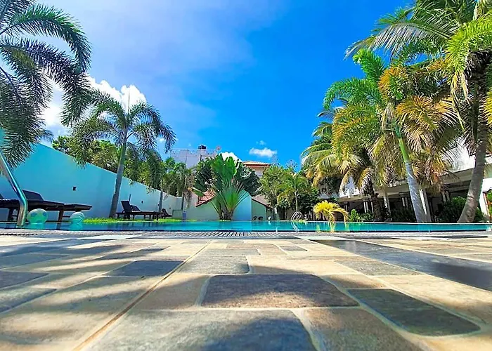 Peacock Reach Hotel