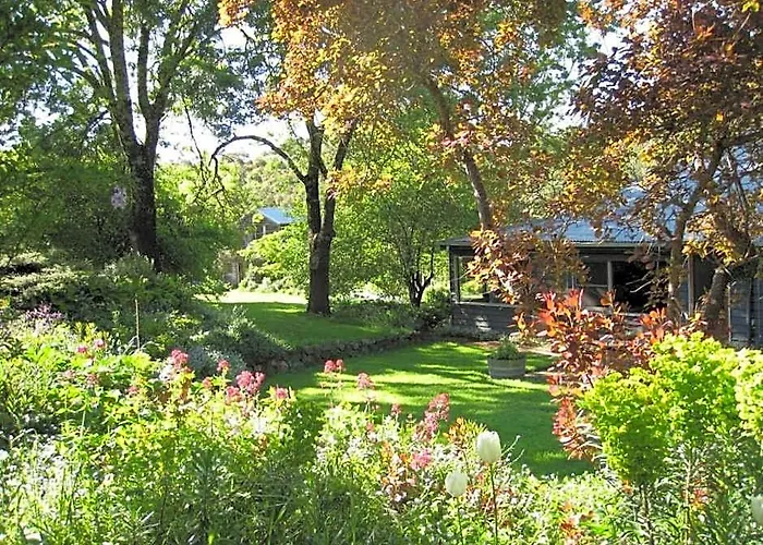 Braeside Mount Macedon Country Retreat Bed And Breakfast