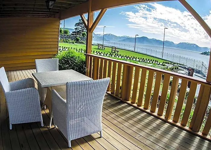 Lavik Fjord Hotel & Apartments