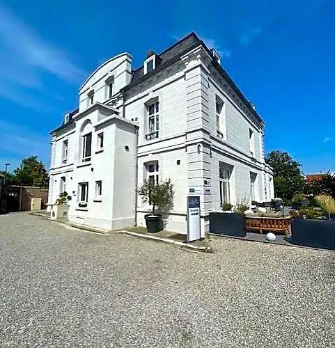 Hotel Echappee En Baie - Chambres Climatisees -Parking Prive Gratuit Dont Forfaits Bornes Electriques Reservable