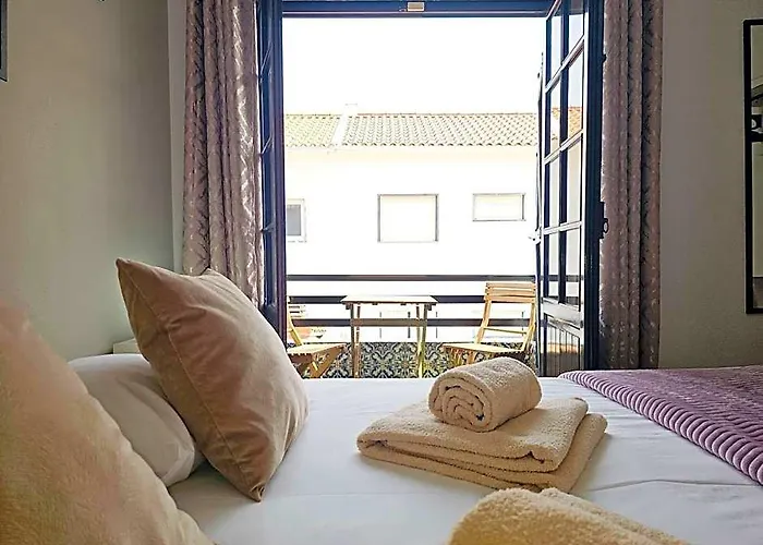Baleal Classic Waves Guest House