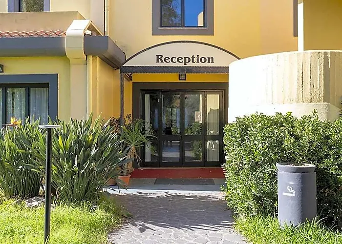 Hotel With Swimming-Pool In Arborea Just 600 Meters From The Sea