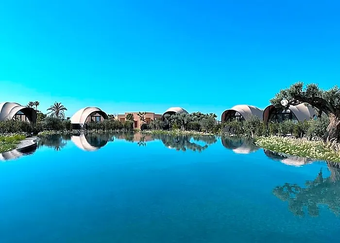 91 Athens Riviera, The Resort