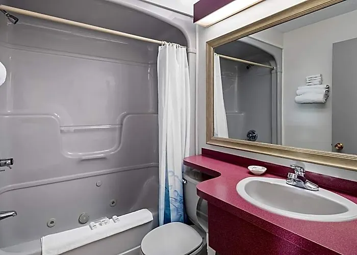 Travelodge By Wyndham Grand Falls