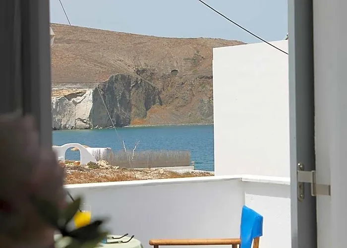V-Rooms In Milos Cyclades