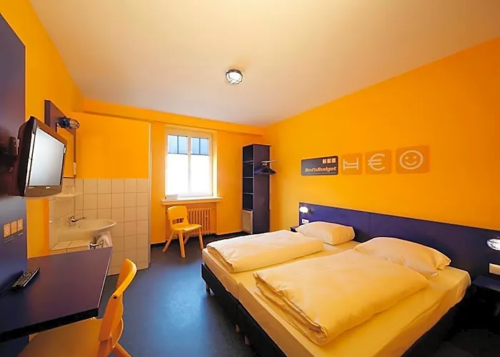 Bed'Nbudget Expo-Hostel Dorms