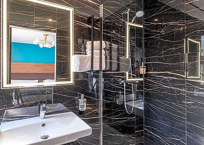 The Originals Boutique, Hotel Le Marignan,Le Havre Centre Gare