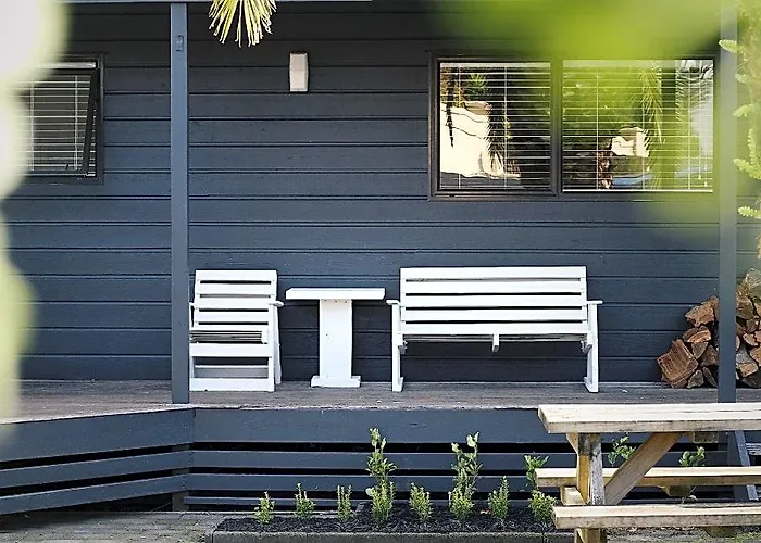 Hugo & Carters Backpackers & Motel
