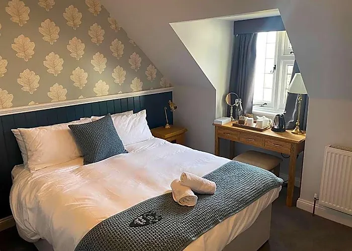 Three Bishops Inn