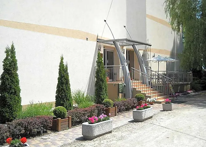 Nereus Park Hotel