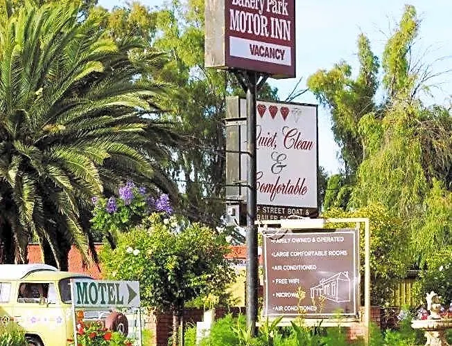Bakery Park Motor Inn