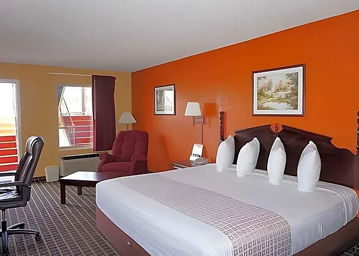 Econo Lodge Selmer