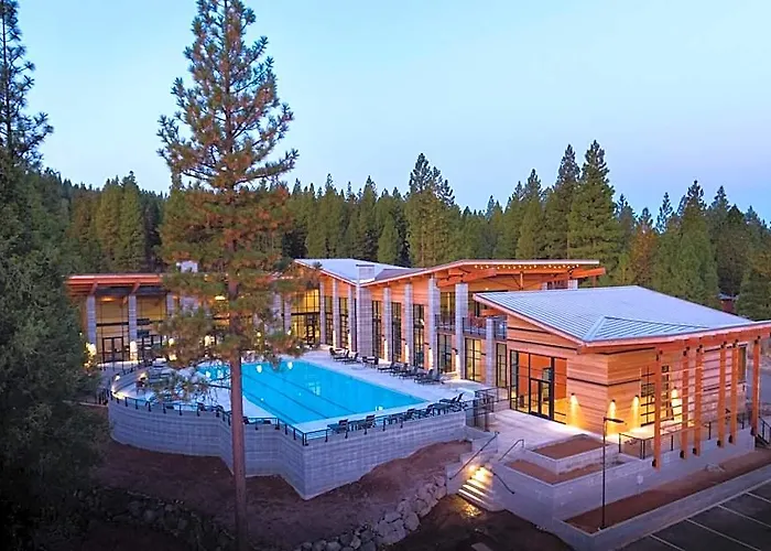 The Lodge At Nakoma