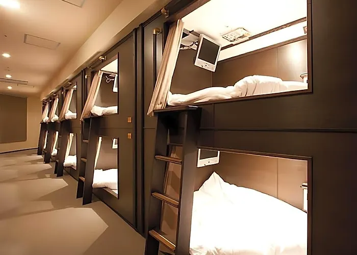 Hearts Capsule Hotel & Spa Nakasu -Male Only-
