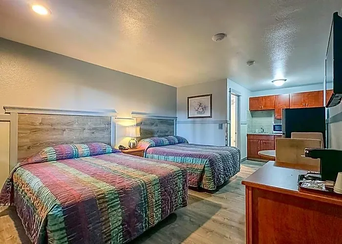 Emerald Best Motel