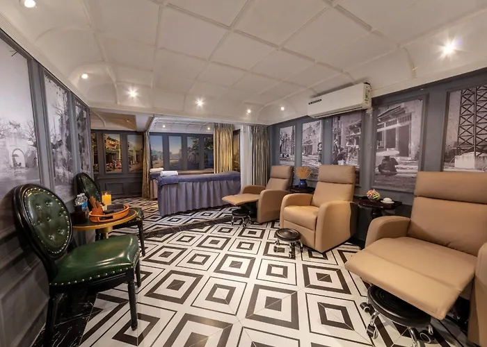 Madelise Palace Hotel & Travel Hanoi