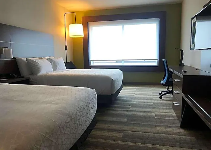 Holiday Inn Express & Suites Madison West - Middleton