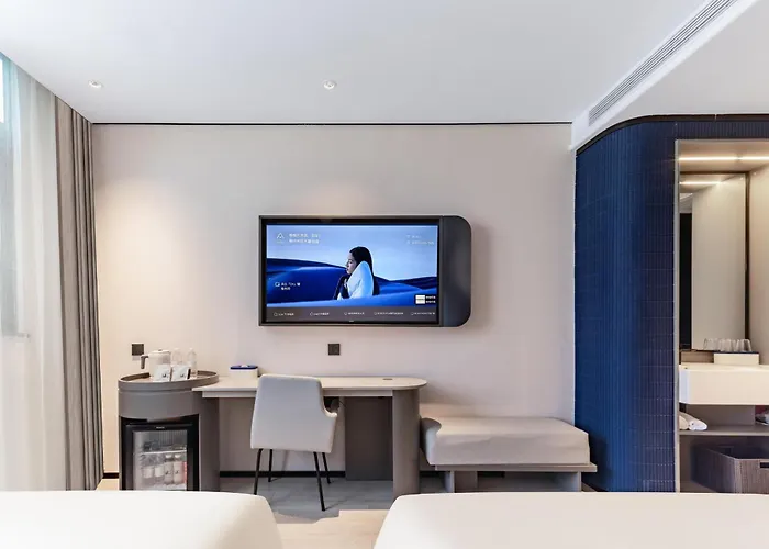 Atour Light Hotel Zhuji City Center East Huan Cheng Road