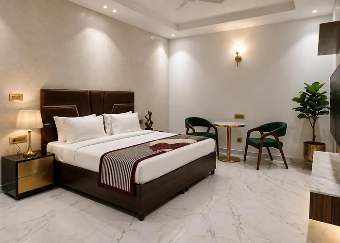 Hotel Brothers Near Tau Devi Lal Stadium