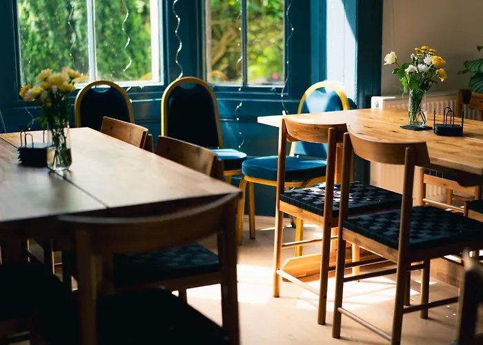 Base Camp Hathersage, Yha Partner