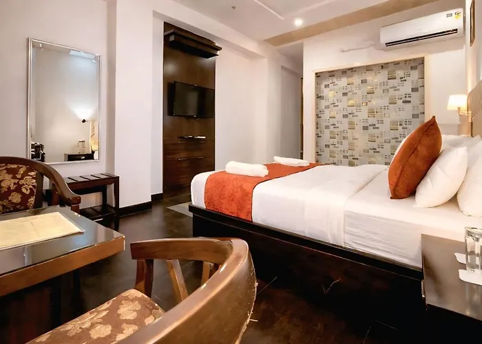 Goyal Hotelirs - Hotel Samovar Stay, Agra