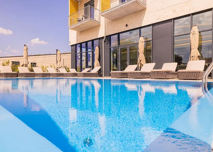 Montello Hotel