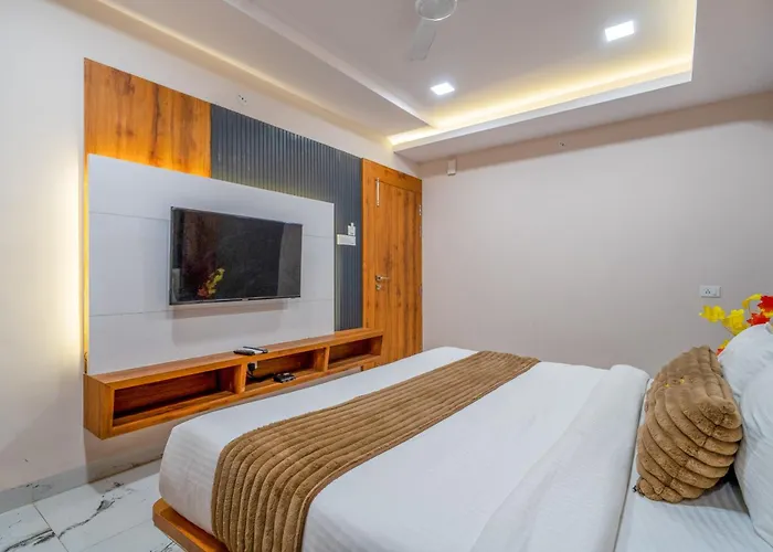 Hotel Deol'S Paradise