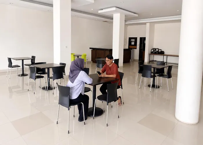 Marina Jampea Hotel