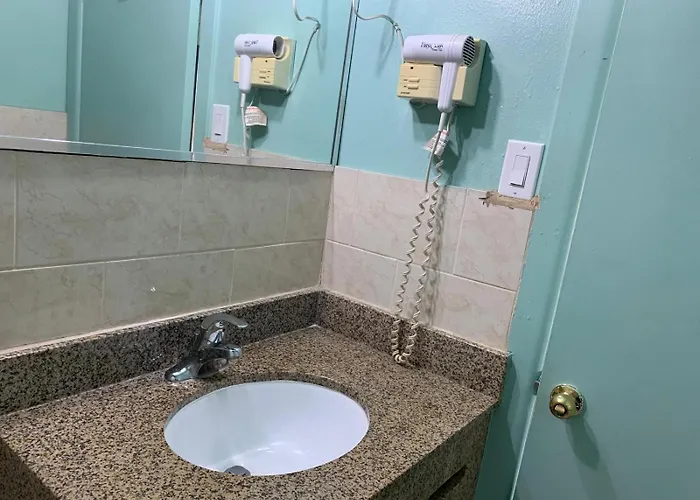 Best Budget Inn