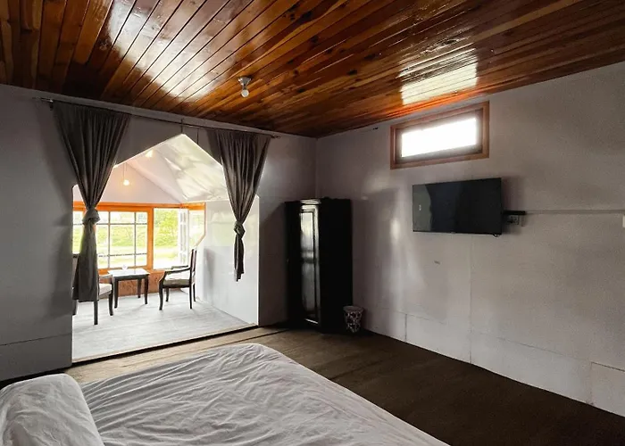 Kehkishan Hotel & Resort Shogran