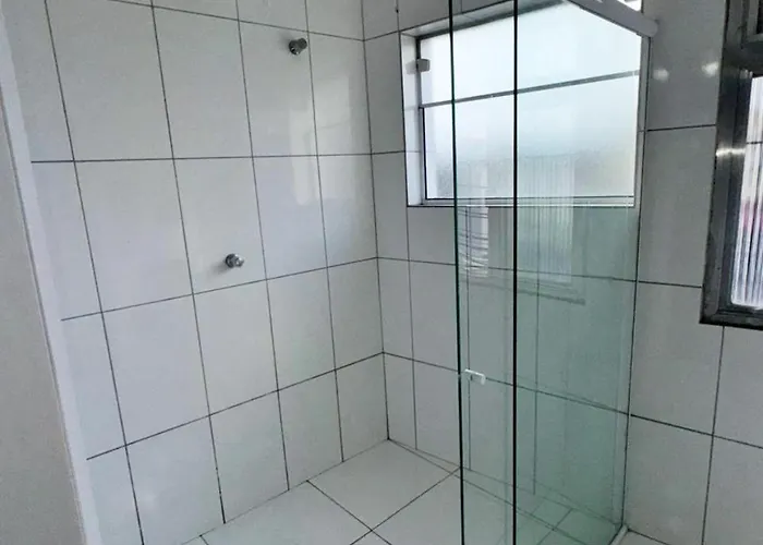 Hotel Divisa poá