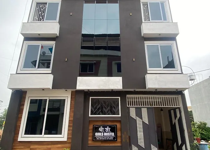 Shree Ji Girls Hostel