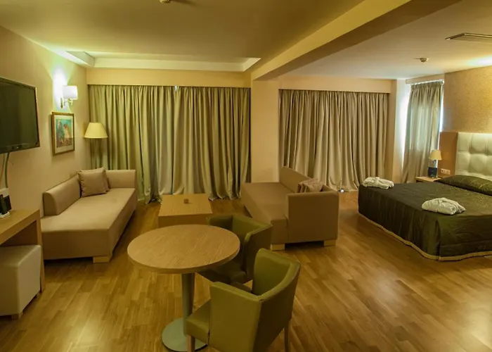 Arty Grand Hotel
