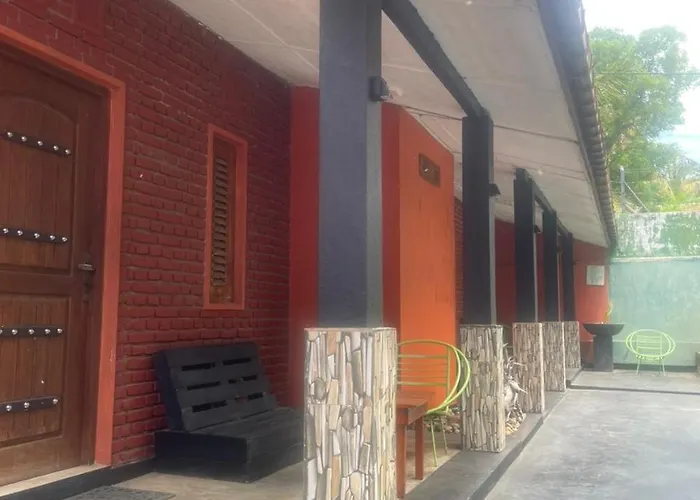Huzaima Restaurant & Guest
