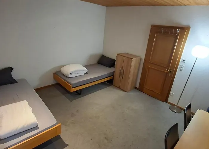Pluto - Private Room With Shared Kitchen Shower And Toilet - Chur Old Town