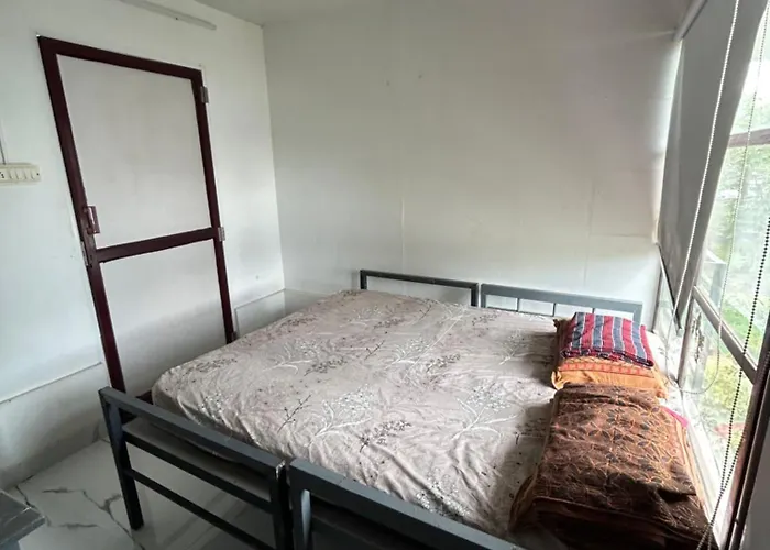Rnmk Hostel