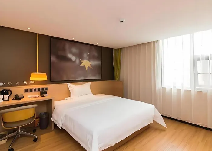 Iu Hotel Anyang West Railway Station Yinxu Scenic Spot