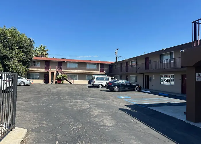 Driftwood Motel