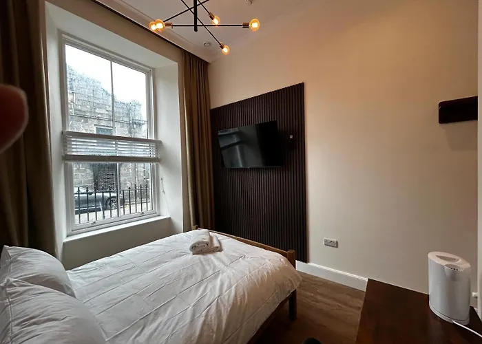 Super Nova Self-Service Hotel
