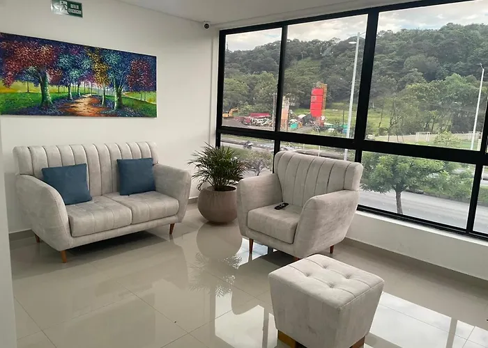 Hotel Saman Del Llano