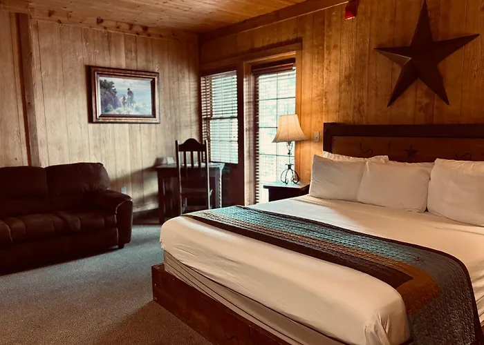 Harvard Hotel And Lodge
