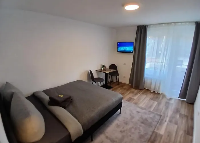 City Hub Room 23 - Mit Balkon
