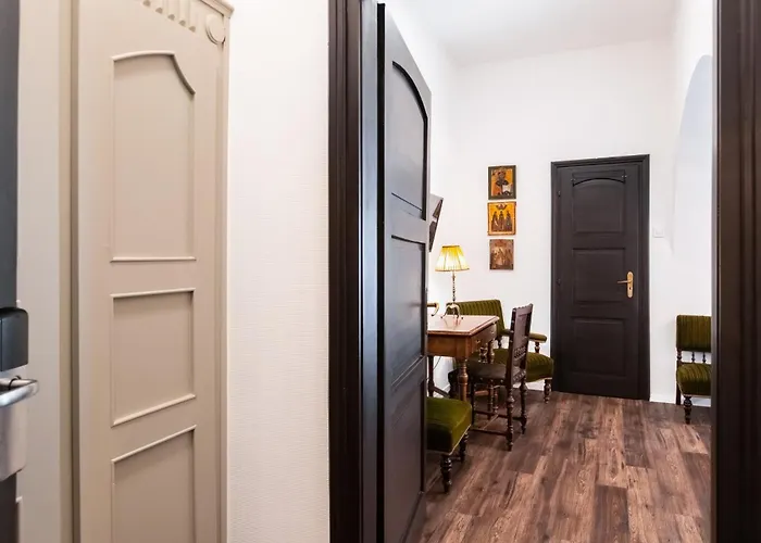 Mr Goergey Art Hotel