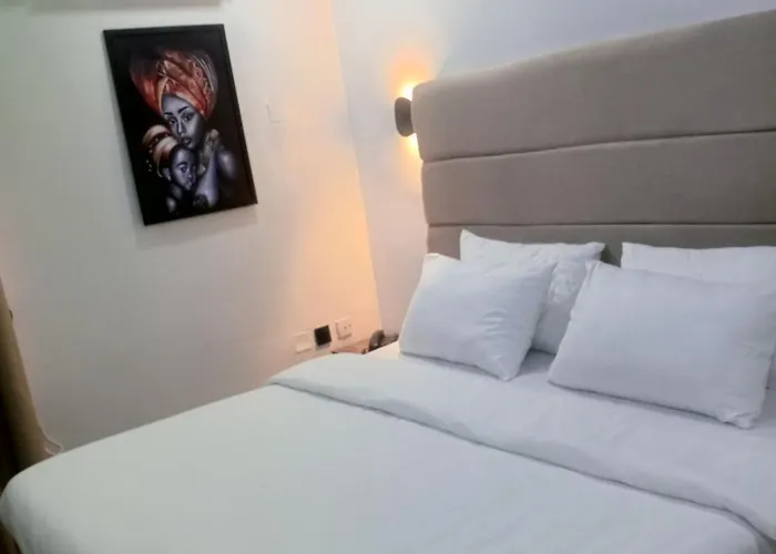 Royal Vantage Hotel
