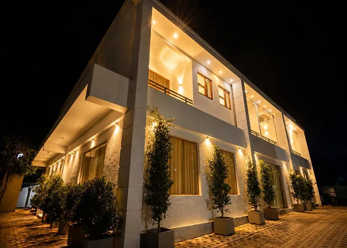 Araliya Hotel